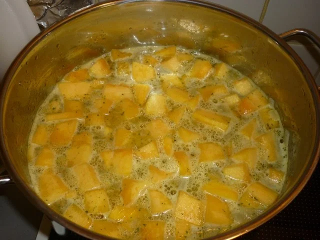 Rezept: KÜRBISCREME-SUPPE Bild Nr. 2 KÜRBISCREME-SUPPE - Rezept - Bild Nr. 2