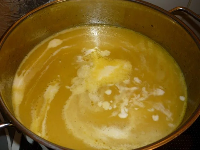 Rezept: KÜRBISCREME-SUPPE Bild Nr. 3 KÜRBISCREME-SUPPE - Rezept - Bild Nr. 3