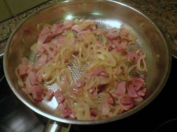 Flammkuchen "Elsässer Art" - Rezept - Bild Nr. 2