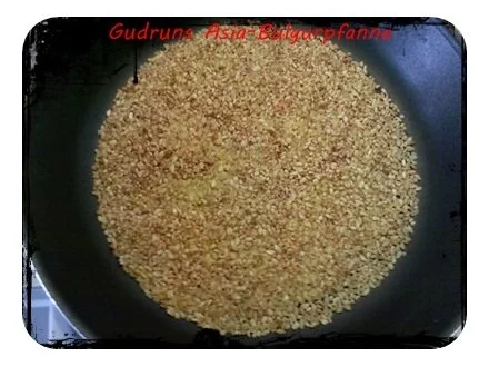 Rezept: Vegetarisch: Pikante Bulgurpfanne im China-Stil Bild Nr. 3 Vegetarisch: Pikante Bulgurpfanne im China-Stil - Rezept - Bild Nr. 3