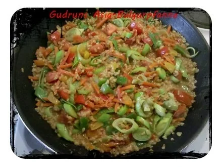 Rezept: Vegetarisch: Pikante Bulgurpfanne im China-Stil Bild Nr. 9 Vegetarisch: Pikante Bulgurpfanne im China-Stil - Rezept - Bild Nr. 9