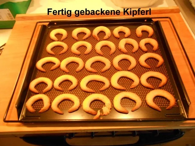 Rezept: Kokoskipferl Bild Nr. 13 Kokoskipferl - Rezept - Bild Nr. 13