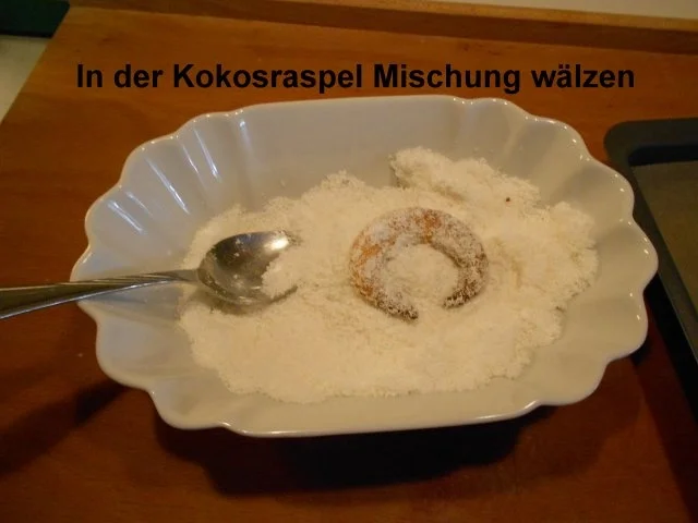 Rezept: Kokoskipferl Bild Nr. 14 Kokoskipferl - Rezept - Bild Nr. 14