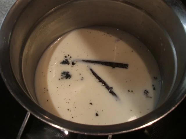 Backen: Süße gefüllte Brötchen - Rezept - Bild Nr. 3