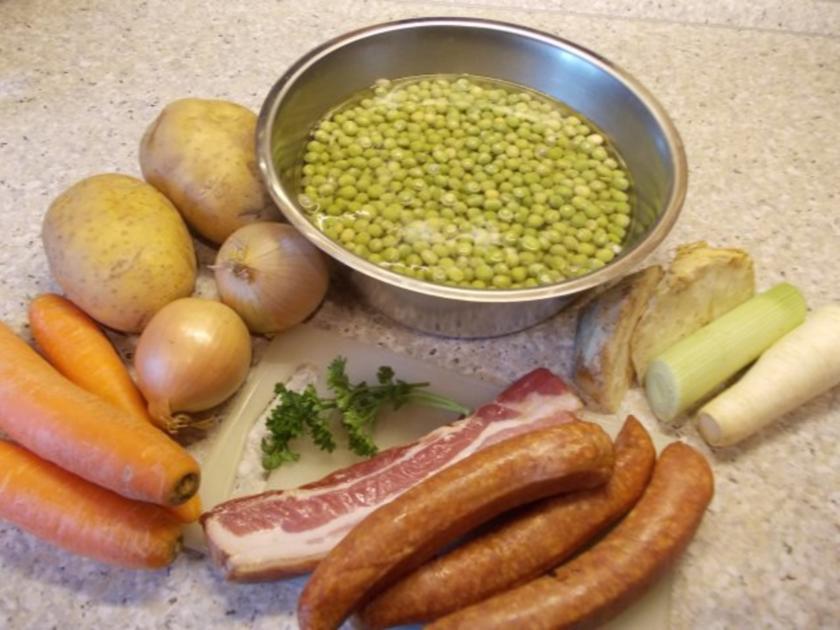 Erbsensuppe mit Dörrfleisch und Mettenden - einfach - 338 kcal/100g
