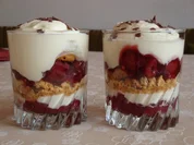 Rezept: Schichtdessert mit Kirschen + Mascarpone Schichtdessert mit Kirschen + Mascarpone - Rezept