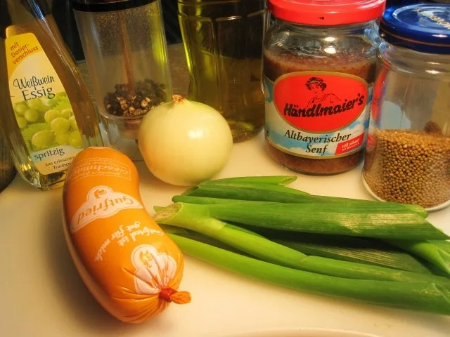 Wurstsalat - schön "zwiebelig" ... - Rezept - Bild Nr. 2