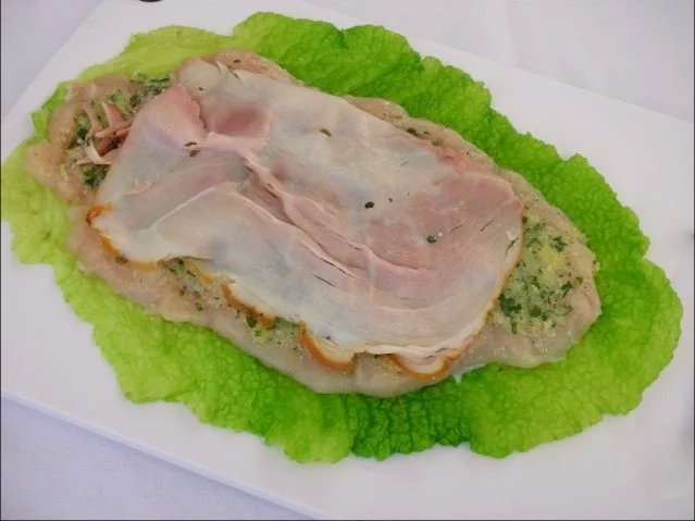 Rezept: Hühnchenbrust Involtini im Wirsingmantel Bild Nr. 6 Hühnchenbrust Involtini im Wirsingmantel - Rezept - Bild Nr. 6