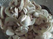 Oma´s Champignonsalat - roh - Rezept