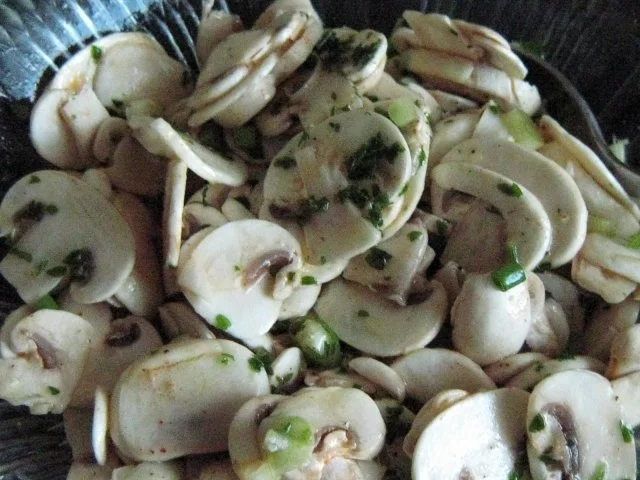 Oma´s Champignonsalat - roh - Rezept - Bild Nr. 2