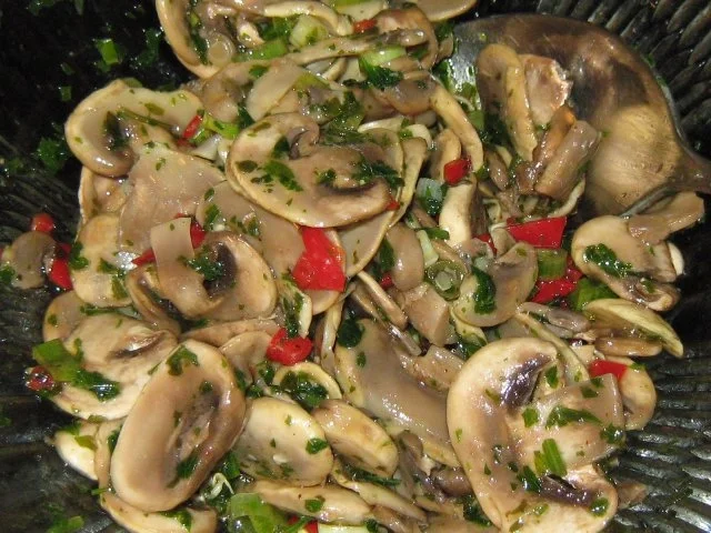 Oma´s Champignonsalat - roh - Rezept - Bild Nr. 3