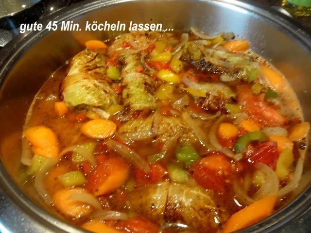 Gemüse:   WIRSING - ROULADEN mit Hackfüllung - Rezept - Bild Nr. 15