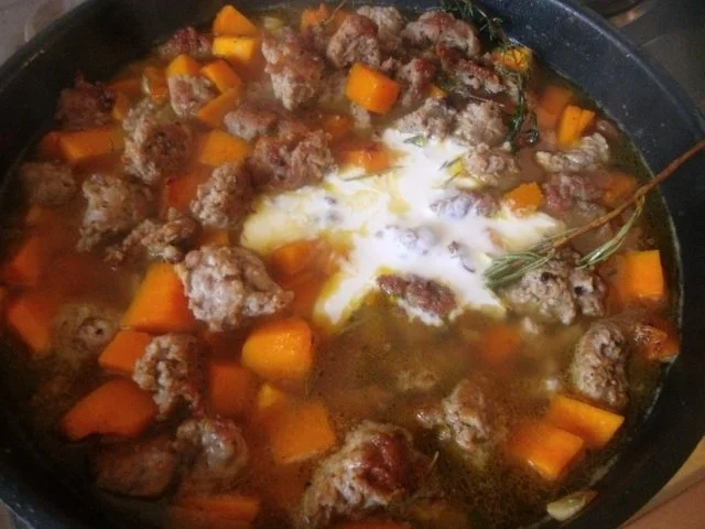 Kürbis in Käsesahnesosse mit Gehacktesklösschen - Rezept - Bild Nr. 12