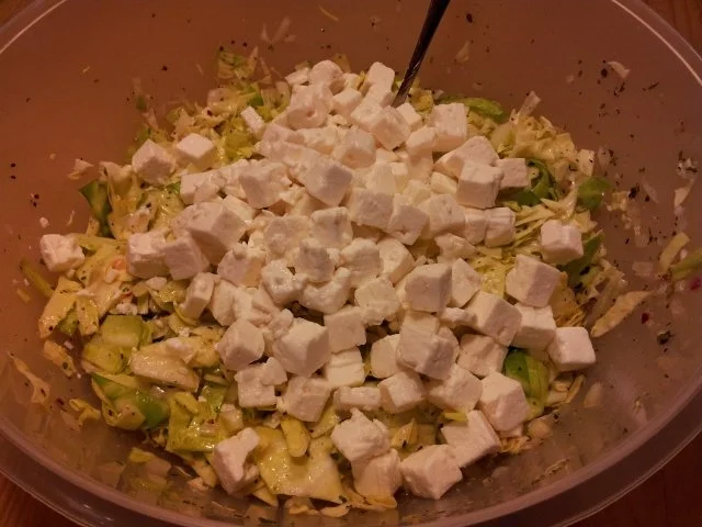 Spitzkohlsalat mit Feta - Rezept - Bild Nr. 4