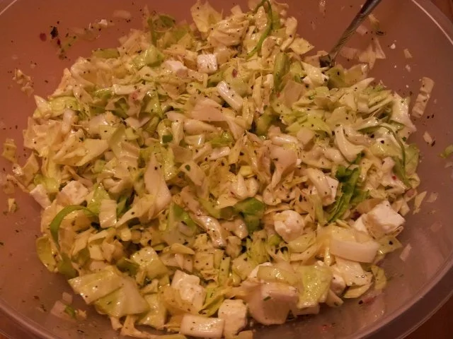 Spitzkohlsalat mit Feta - Rezept - Bild Nr. 5