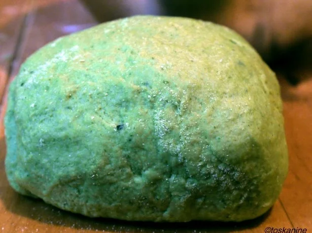 Tagliatelle verde aglio, olio, peperoncini e gamberetti - Rezept - Bild Nr. 5