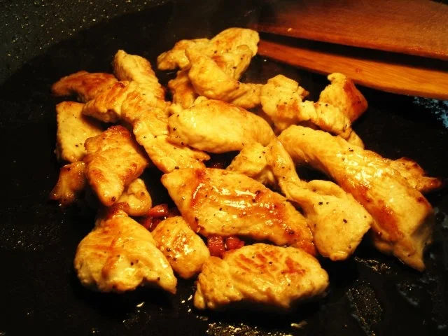 Rezept: Waldpilzpfanne mit Putenbrust-Streifen Bild Nr. 5 Waldpilzpfanne mit Putenbrust-Streifen - Rezept - Bild Nr. 5