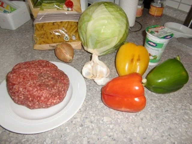 Hackpfanne mit Nudeln und Weißkohl - Rezept - Bild Nr. 2