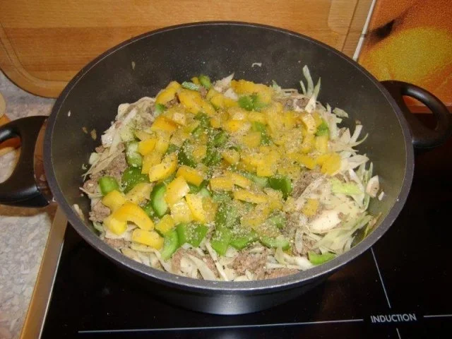 Hackpfanne mit Nudeln und Weißkohl - Rezept - Bild Nr. 13