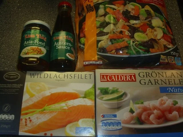 Asia-Pfanne mit Lachs und Garnelen - Rezept - Bild Nr. 2