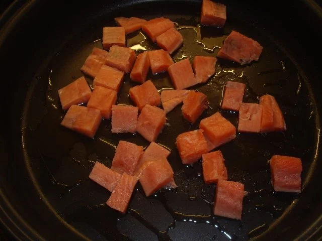 Asia-Pfanne mit Lachs und Garnelen - Rezept - Bild Nr. 3