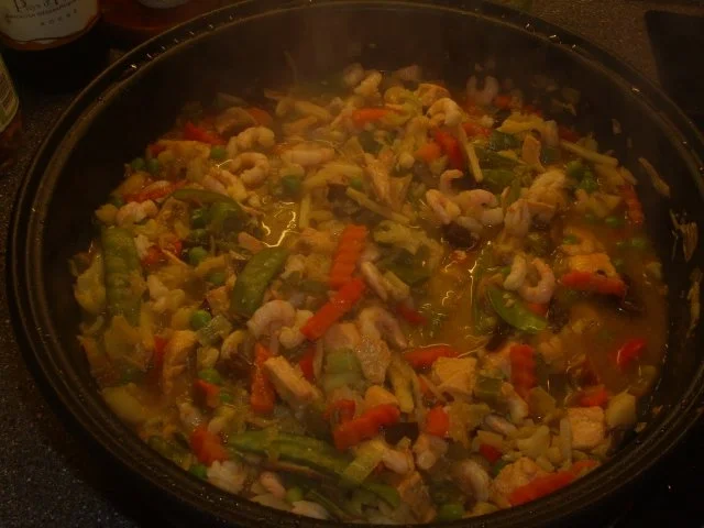 Asia-Pfanne mit Lachs und Garnelen - Rezept - Bild Nr. 5