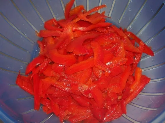 Rezept: Pikante Paprikasoße mit süß-saurer Note Bild Nr. 3 Pikante Paprikasoße mit süß-saurer Note - Rezept - Bild Nr. 3