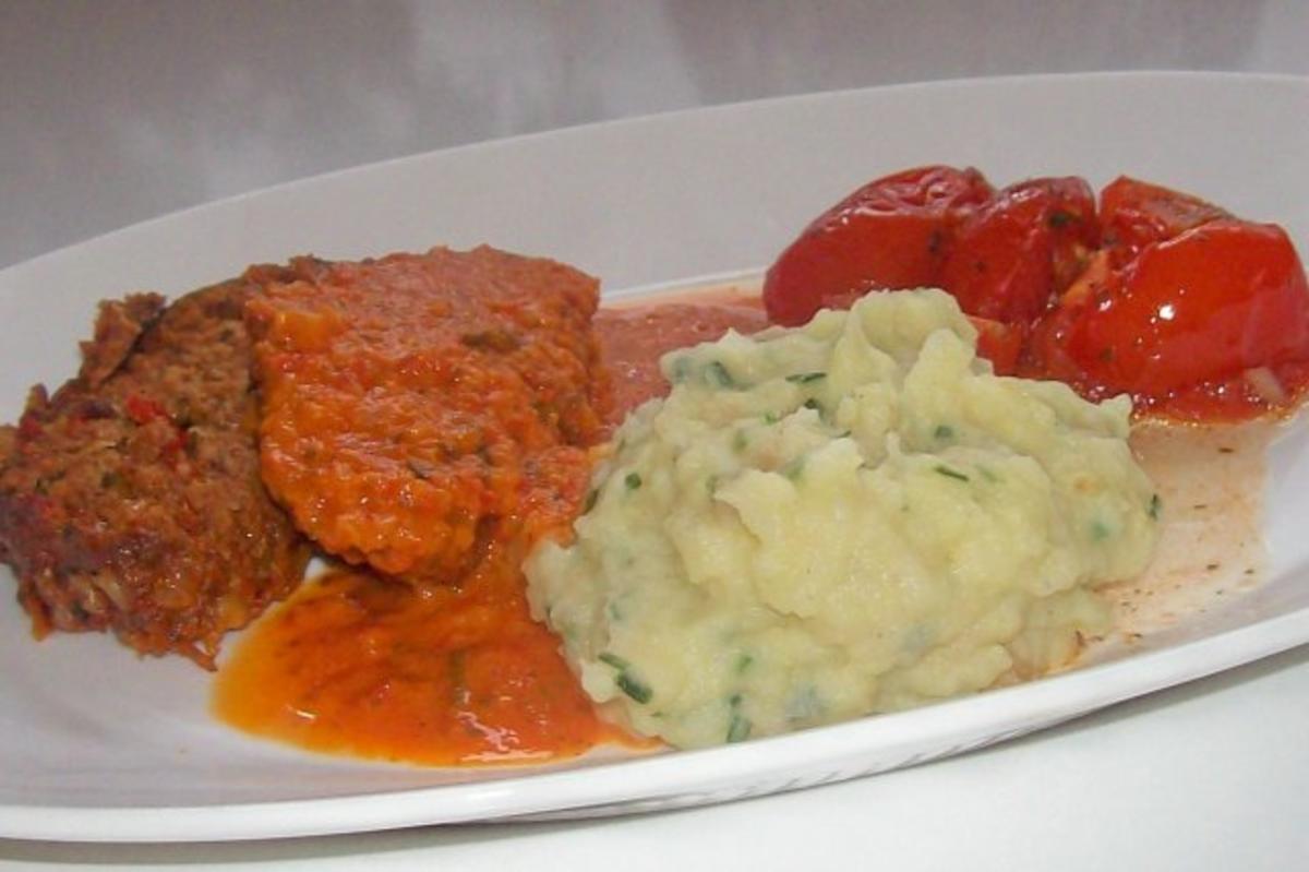 Bilder für Würziger Hackbraten mit Oliven, Parmesan und getrockneten Tomaten - Rezept