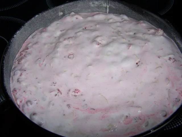 Rezept: Johannisbeertorte mit Mandelbaiser Bild Nr. 4 Johannisbeertorte mit Mandelbaiser - Rezept - Bild Nr. 4