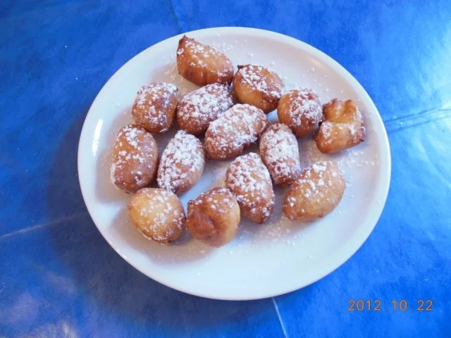 Rezept: Kuchen: Mutzen oder Kräppelchen Kuchen: Mutzen oder Kräppelchen - Rezept