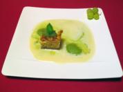 Hausgemachter Apfelkuchen "Favorita" mit rheinhessischer Riesling-Weinschaumcreme - Rezept