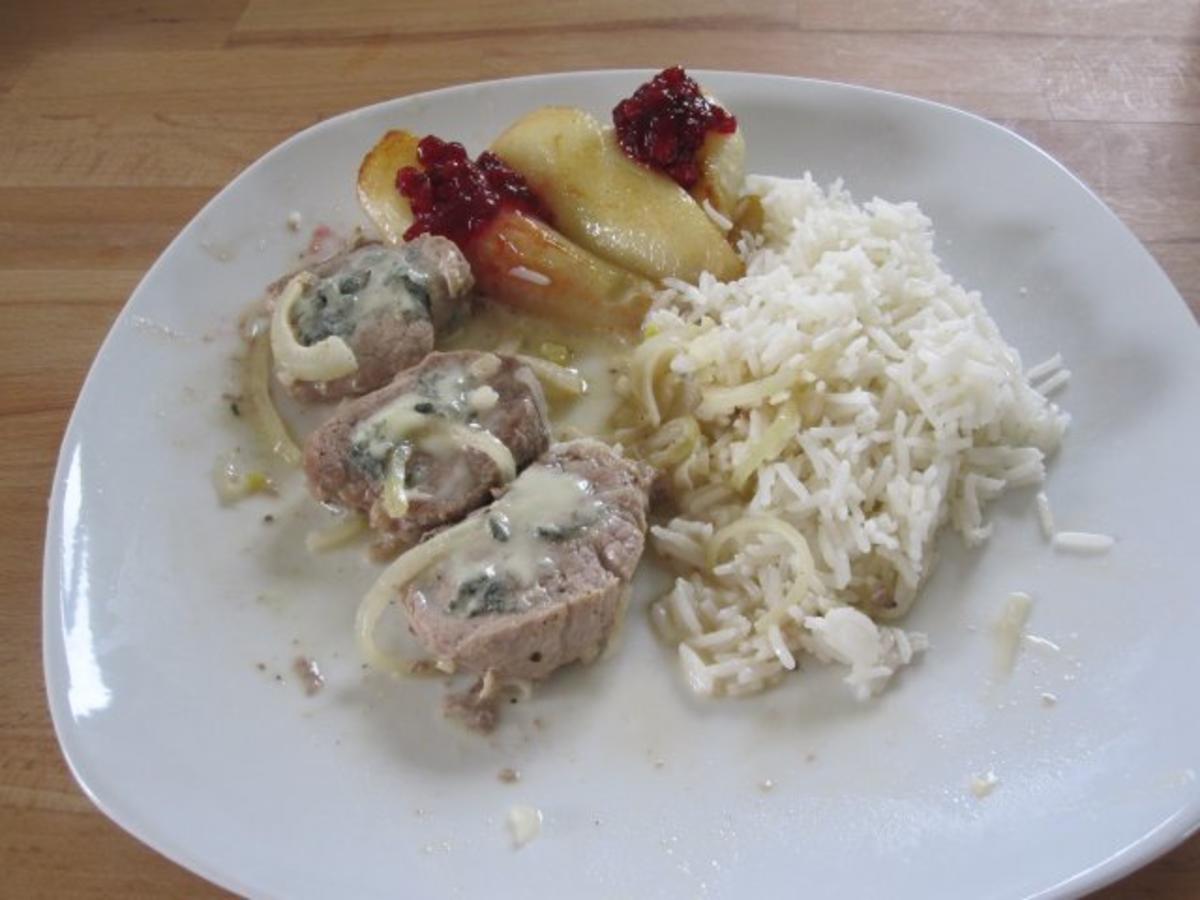 Schweinefilet mit Gorgonzola und Birnen - Rezept - kochbar.de