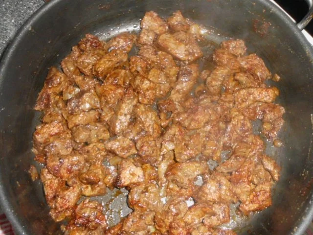 Rezept: Rindergulasch mit Pfifferlingen in einer Rahmsauce Bild Nr. 3 Rindergulasch mit Pfifferlingen in einer Rahmsauce - Rezept - Bild Nr. 3