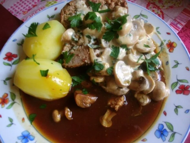 Champignon- Kräuter - Falscher Hase - Rezept - Bild Nr. 9