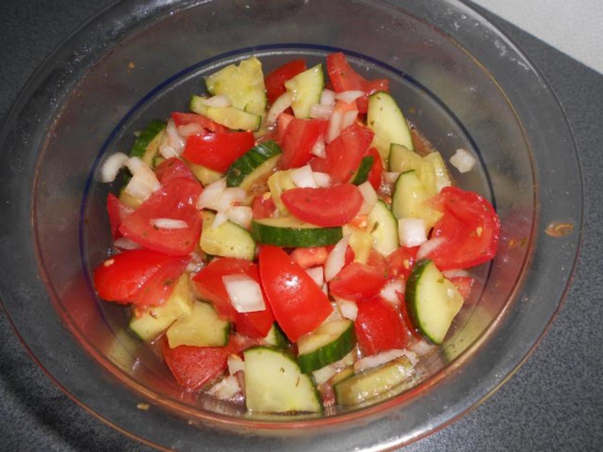 Arabischer Tomate  Gurken Salat - Rezept