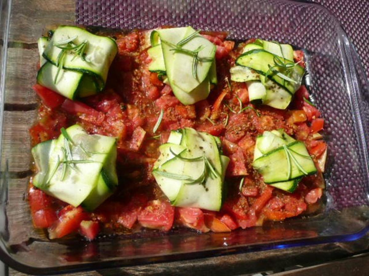 ERNTE / ZUCCHINIPÄCKCHEN auf TOMATENBETT - Rezept - Bild Nr. 7