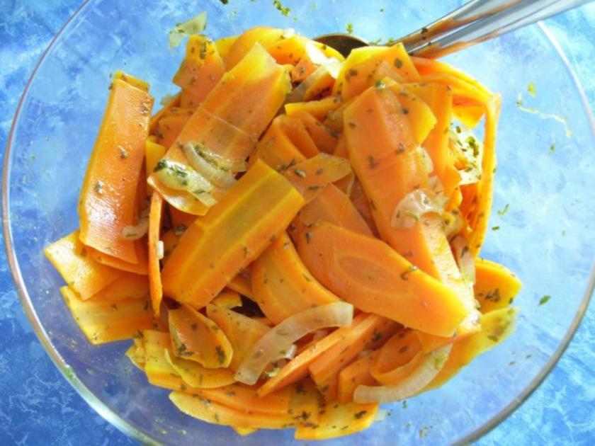 Möhrensalat asiatisch - einfach - von Kochfee006 Möhrensalat asiatisch - einfach - von Kochfee006