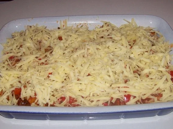 Deftiger Maultaschenauflauf mit Schinken und Tomatensoße - Rezept - Bild Nr. 7