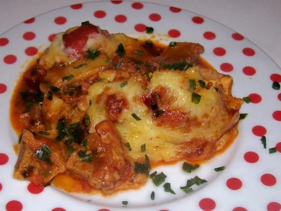 Deftiger Maultaschenauflauf mit Schinken und Tomatensoße - Rezept - Bild Nr. 10