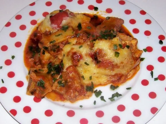 Deftiger Maultaschenauflauf mit Schinken und Tomatensoße - Rezept - Bild Nr. 11