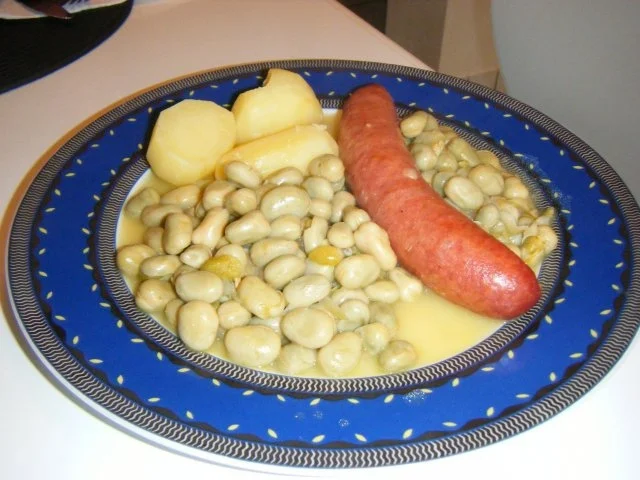 Dicke Bohnen mit Mettwurst - Rezept