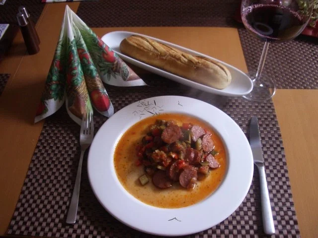 Rezept: Ratatuille mit Kabanossi Ratatuille mit Kabanossi - Rezept