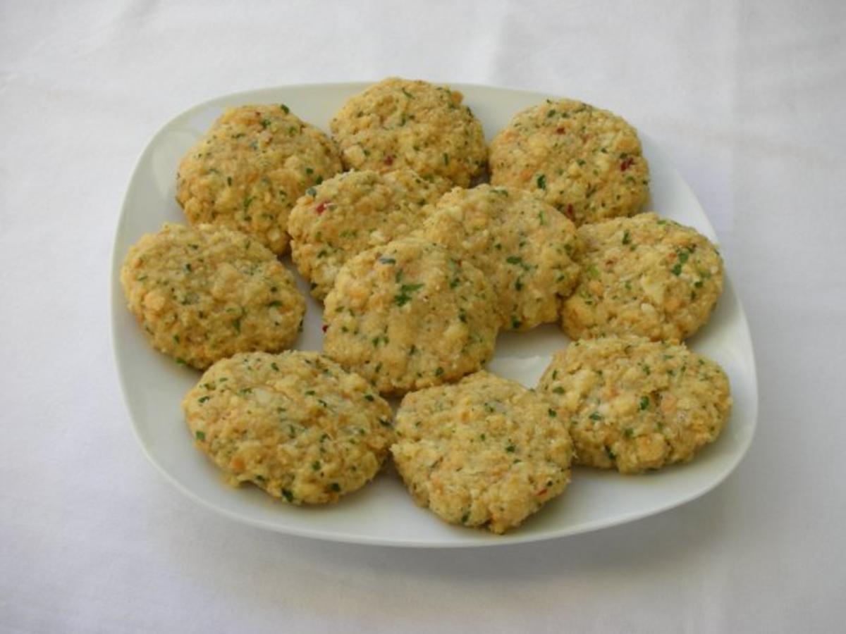 Herzhafte Kaspressknödel - Rezept mit Bild - kochbar.de