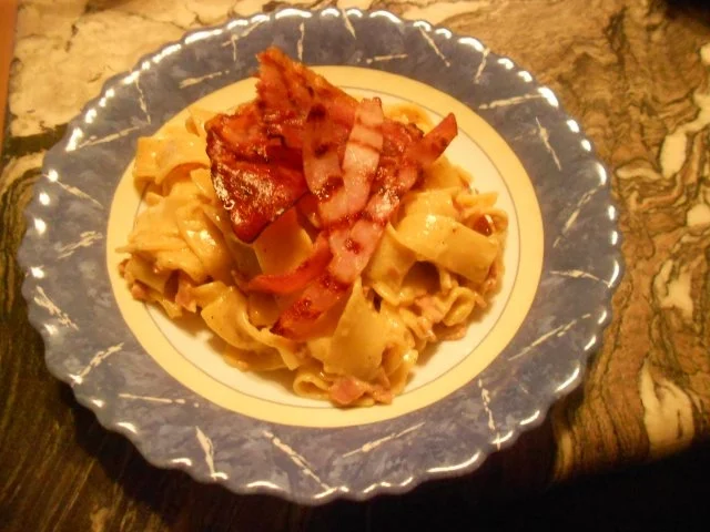 Tagliatelle an Schinken-Sahne-Soße - Rezept - Bild Nr. 2