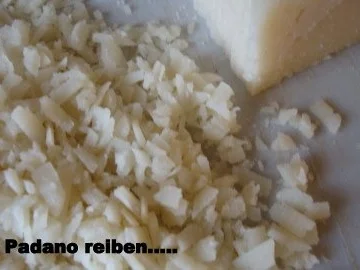 Rezept: Gefüllte Kartoffelklöse auf Schmortomaten Bild Nr. 5 Gefüllte Kartoffelklöse auf Schmortomaten - Rezept - Bild Nr. 5