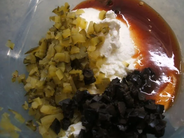 Rezept: Frischkäse: Gewürzgurken und Oliven Bild Nr. 4 Frischkäse: Gewürzgurken und Oliven - Rezept - Bild Nr. 4