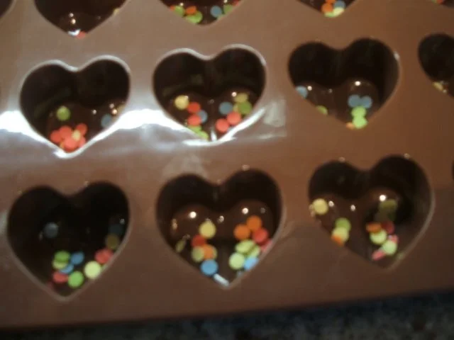 Pralinen: Konfetti-Herzen (15 Stück) - Rezept - Bild Nr. 4