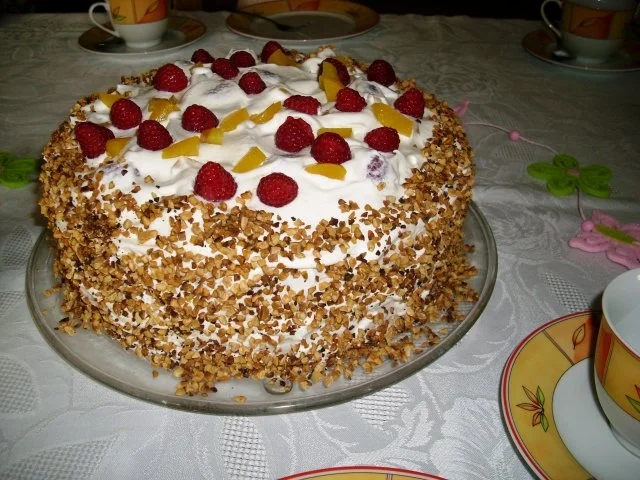 Rezept: Himbeer-Pfirsisch-Torte>> Bild Nr. 2 Himbeer-Pfirsisch-Torte>> - Rezept - Bild Nr. 2