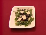 Rezept: Ruccola-Salat mit Pilz-Balsamico-Preiselbeer-Farce (Teddy Ibing) Ruccola-Salat mit Pilz-Balsamico-Preiselbeer-Farce (Teddy Ibing) - Rezept