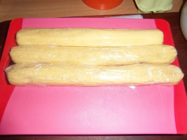 Weihnachtsplätzchen : Vanillekipferl aus  Oma`s Kochbuch - Rezept - Bild Nr. 3